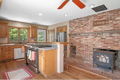 65 Center St, Groveland, MA 01834 - Photo 17