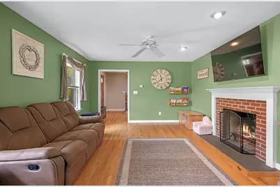 65 Center St, Groveland, MA 01834 - Photo 29