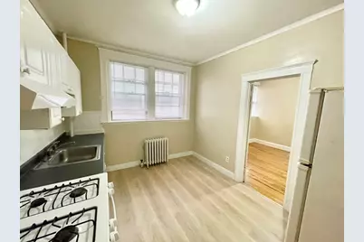 2035 Commonwealth Ave #2, Boston, MA 02135 - Photo 3