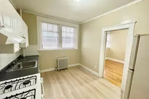 2035 Commonwealth Ave, Boston, MA 02135 - Photo 3