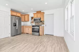 70 Marston St, Lawrence, MA 01841 - Photo 13