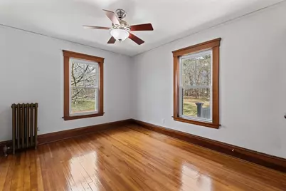 183 Pleasant St, Grafton, MA 01560 - Photo 7