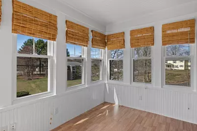 183 Pleasant St, Grafton, MA 01560 - Photo 15