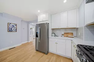 30 Arnold St, Quincy, MA 02169 - Photo 9
