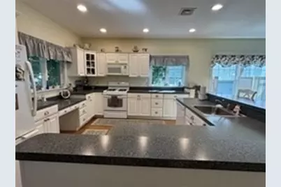 11 Waterman Ave Winter Rental #11, Marshfield, MA 02050 - Photo 3