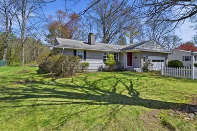 7 Dragon Circle, Easthampton, MA 01027 - Photo 3