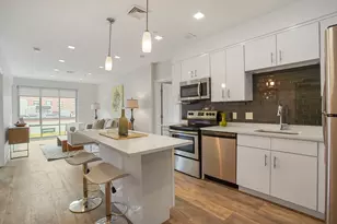 10 Essex St, Cambridge, MA 02139 - Photo 3