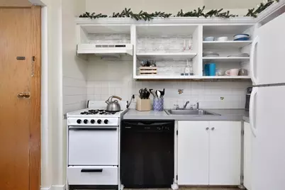 281 E #1, Boston, MA 02127 - Photo 1