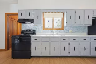 41 Washington St, Franklin, MA 02038 - Photo 7