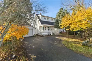 1496 Riverside Ave, Somerset, MA 02726 - Photo 11
