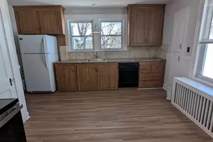 37 Lafayette Pl, Salem, MA 01970 - Photo 9