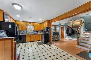 2 Burnside Ave, Seekonk, MA 02771 - Photo 7