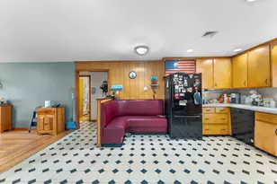 2 Burnside Ave, Seekonk, MA 02771 - Photo 3
