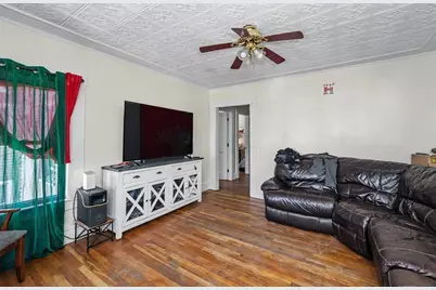 492 Fletcher St, Lowell, MA 01854 - Photo 19