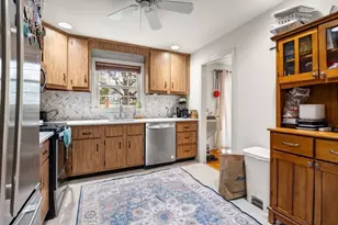 9 Town House Dr, Newton, MA 02460 - Photo 13