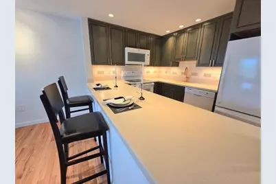 212 Humphrey St #202, Marblehead, MA 01945 - Photo 7