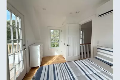 33 Vineyard Ave, Oak Bluffs, MA 02557 - Photo 31