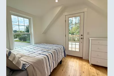 33 Vineyard Ave, Oak Bluffs, MA 02557 - Photo 29