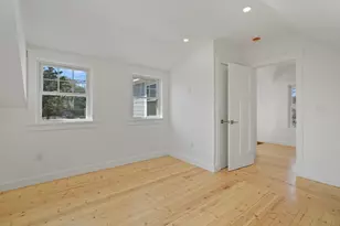 33 Vineyard Ave, Oak Bluffs, MA 02557 - Photo 25