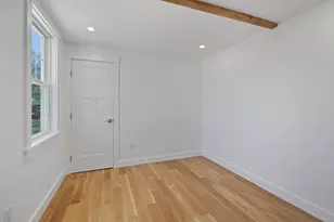 33 Vineyard Ave, Oak Bluffs, MA 02557 - Photo 7