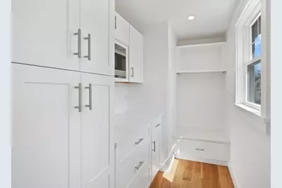 33 Vineyard Ave, Oak Bluffs, MA 02557 - Photo 11