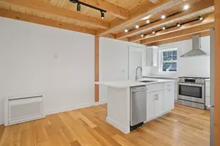 33 Vineyard Ave, Oak Bluffs, MA 02557 - Photo 7