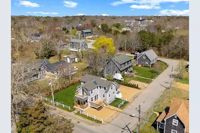 33 Vineyard Ave, Oak Bluffs, MA 02557 - Photo 31