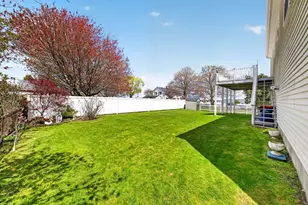 17 Bellevue St, New Bedford, MA 02744 - Photo 27