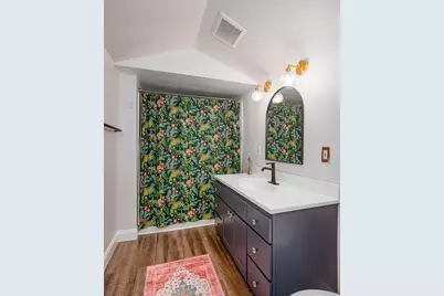 17 Olympia St, Easthampton, MA 01027 - Photo 9