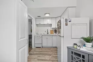 64 W Cedar St, Boston, MA 02114 - Photo 5