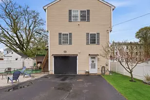 17 Thorndike St, Haverhill, MA 01832 - Photo 1