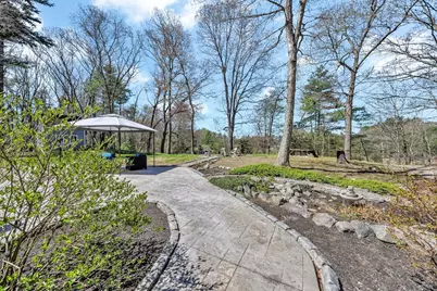 331 Braley Hill Rd, Rochester, MA 02770 - Photo 7