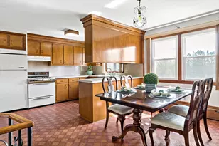 63 Eschol St, Swansea, MA 02777 - Photo 9