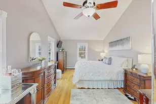 17 Lenox Ave, Saugus, MA 01906 - Photo 9