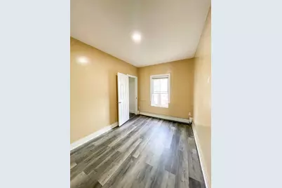 15 8th Ave #A, Haverhill, MA 01830 - Photo 3