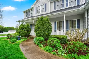 46 Gloria Dr, Westfield, MA 01085 - Photo 3