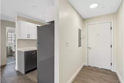 472 Essex Street #302, Lynn, MA 01902 - Photo 5