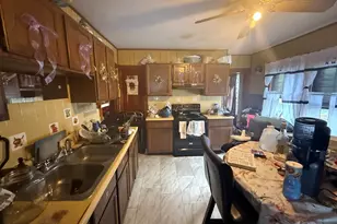 119-121 Middlesex St, Springfield, MA 01109 - Photo 17