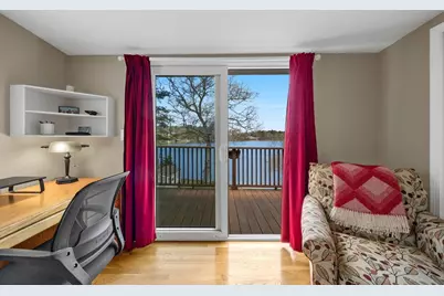 100 Lakeview Blvd, Plymouth, MA 02360 - Photo 7