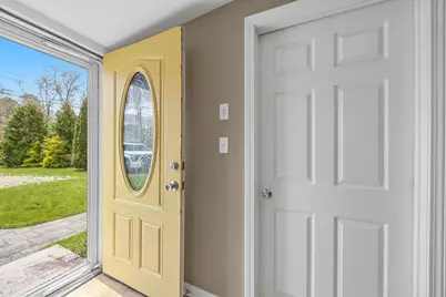 100 Lakeview Blvd, Plymouth, MA 02360 - Photo 3
