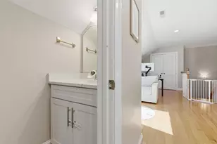 7 Spring Ct, Woburn, MA 01801 - Photo 35