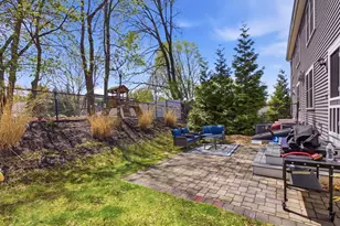 7 Spring Ct, Woburn, MA 01801 - Photo 37