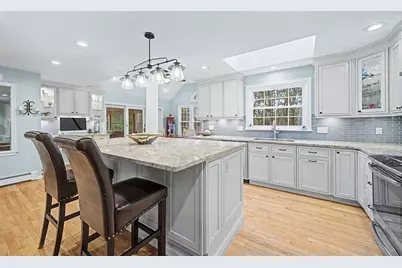 8 Pheasant Hill Rd, Hopkinton, MA 01748 - Photo 3