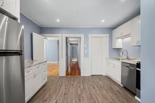 526 E 5th St, Boston, MA 02127 - Photo 13