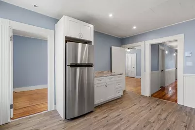 526 E 5th St #3, Boston, MA 02127 - Photo 9