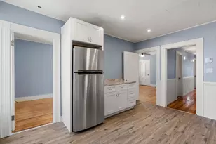 526 E 5th St, Boston, MA 02127 - Photo 9