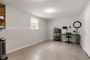 12 Hyannis Pl, Worcester, MA 01604 - Photo 21