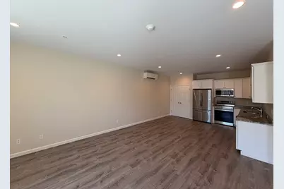 85 Lowell St #1, Peabody, MA 01960 - Photo 3