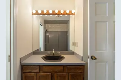 99 Garfield Ave #Main House, Woburn, MA 01801 - Photo 17