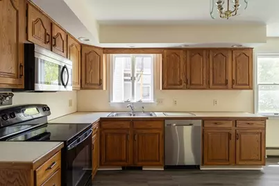 99 Garfield Ave #Main House, Woburn, MA 01801 - Photo 11